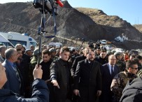 BASIN KURULUŞU - Bakan Albayrak Göçük Alanında