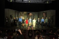 ZEYNEP ÖZYAĞCILAR - 'Demir' Adlı Tiyatro Oyununun Galası Yapıldı