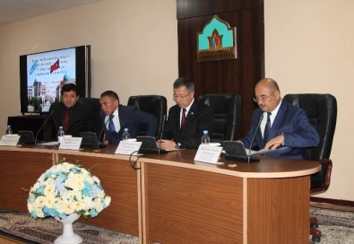 Güney Kazakistan Eyalet Valisi Tüymebayev'den Ahmet Yesevi Üniversitesine Ziyaret