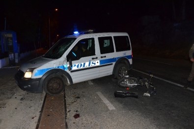 Motosiklet Polis Otosuna Çarptı  Açıklaması1 Ölü 1 Yaralı