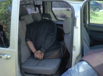 DİNLENME TESİSİ - 110 Bin TL'lik Giyim Malzemesini Üzerlerine Giyip Çaldılar