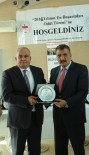 İŞ KADINI - Başkan Tollu'ya, KAMU-DER'den 'En Başarılı İlçe Belediye Başkanı' Ödülü