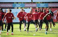 FLORYA - Cimbom 3 Eksik Çalıştı