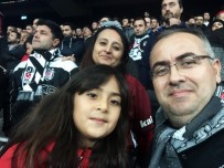 NAPOLI - Kaptan Hutchinson Kırkağaçlı Minik Azra'yla Sahaya Çıktı