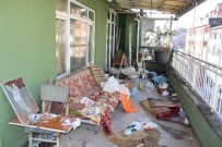 ŞİZOFRENİ HASTASI - Kocaeli'de Bir Evden 3 Kamyon Dolusu Çöp Çıktı