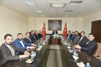 Vali Çakacak'tan, AK Parti'li Gençlere 15 Temmuz Teşekkürü