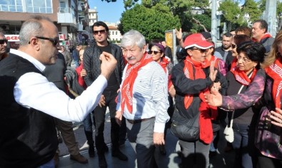 Antalya'da CHP'lilerden 'Yasa Tasarısı' Protestosu
