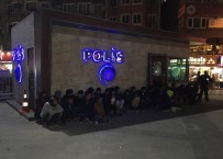 İstanbul'da Kaçak Göçmen Operasyonu Açıklaması 40 Gözaltı