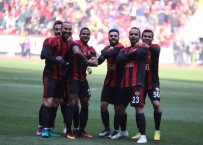 Yeni Evinde İlk Gol Hasan Hüseyin'den