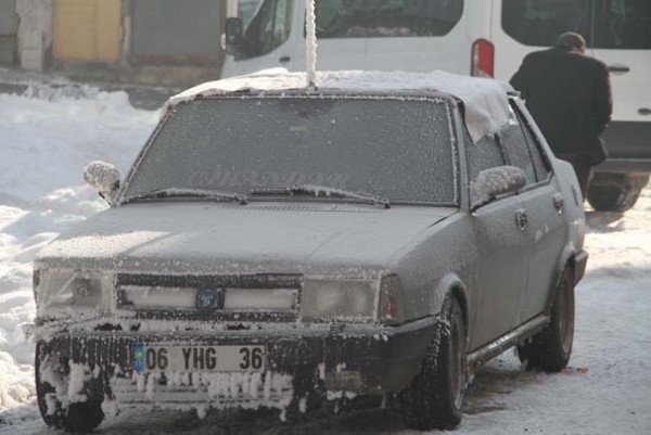 Ardahan’da bütün hayat buz tuttu