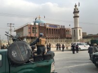 İNTIHAR SALDıRıSı - Camiye intihar saldırısı: 27 ölü