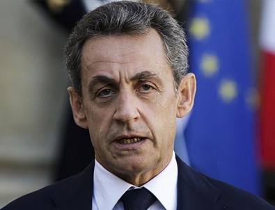 Sarkozy'den cumhurbaşkanlığı açıklaması
