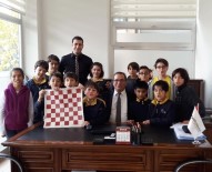 İLKÖĞRETİM MÜDÜRÜ - Satranç Başarısı Sevindirdi