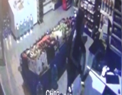 Alarma Bile Aldırmadılar Açıklaması 45 Saniyede Dükkanı Boşalttılar