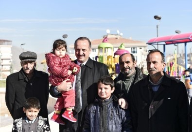 Başkan Akgül, 15 Temmuz Demokrasi Şehitleri Parkı'nı Denetledi