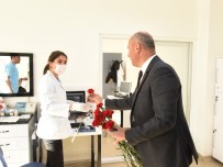 DİŞ HEKİMLERİ - Başkan Togar Diş Hekimlerinin Gününü Kutladı