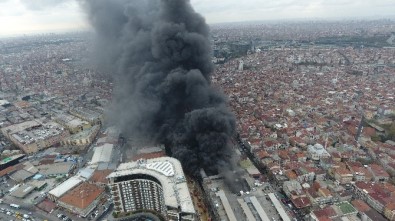 Bayrampaşa'da Çıkan Yangındaki Patlamalar Havadan Görüntülendi