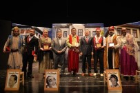 GAZANFER ÖZCAN - Bilecik'te 'Köşkü Muamma' Adlı Oyun Sahne Aldı