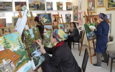 Ev Hanımıydılar, Ressam Oldular