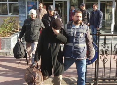FETÖ'den Gözaltına Alınan 31 Akademisyen Adliyeye Sevk Edildi