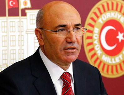 CHP'li Tanal'dan PKK bayraklı fotoğraf