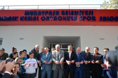 Namık Kemal Ortaokulu Spor Salonu Açıldı