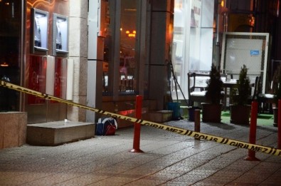 Şüpheli çantadan elbise çıktı