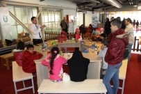 Suriyeli Çocuklar, Bilim Merkezi'nde Atölye Çalışmalarına Katıldı