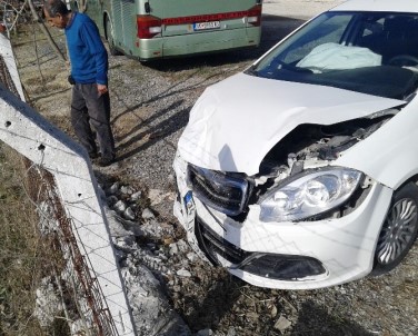 Tekirdağ'da İşçi Servisi İle Otomobil Çarpıştı Açıklaması 5 Yaralı