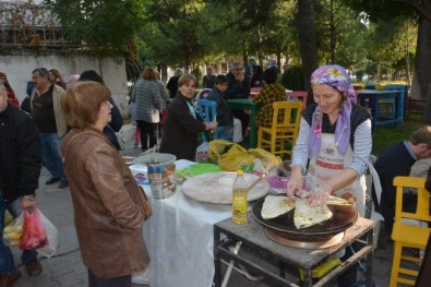 Akhisar'da 'Yöresel Ürünler Festivali'ne Büyük İlgi