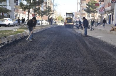 Erciş Belediyesinden Caddelerde Onarım Çalışması