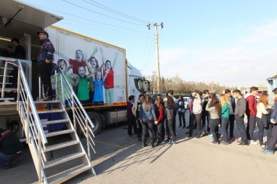 Gebze'de Öğrencilere Simülasyonlu Deprem Eğitimi