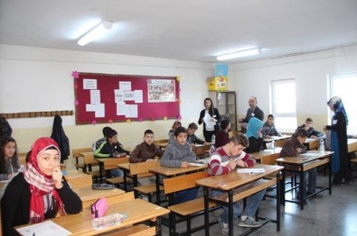 Oltu'da 475 Öğrenci TEOG Sınavında Ter Döktü