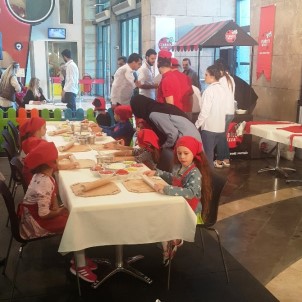Pizzaların Küçük Ustaları Trabzon'da Buluştu