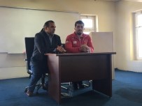 CENK İLDEM - Şampiyon Güreşçi Çıldır'da Öğrencilerle Buluştu