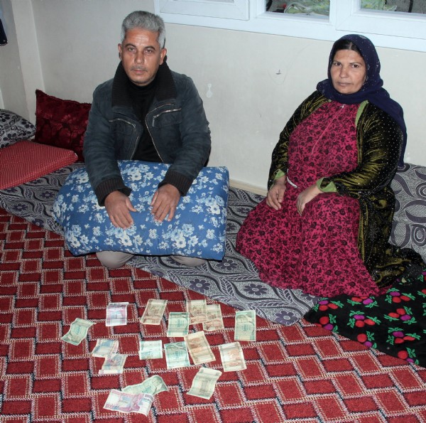 6 yıl önce ölen annesinin yastığından milyonlar çıktı