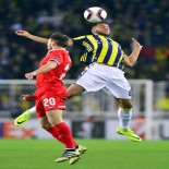 İlk Yarı Sessiz Bitti