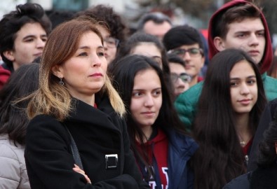 Öğretmenler Günü Taksim'de Kutlandı
