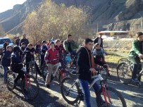 Uzundere'de Bisiklet Turu Ve Basketbol Turnuvası Düzenlendi Haberi
