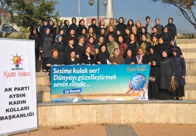 Aydın'da AK Parti'li Kadınlardan 'Kadına Şiddeti Kınıyoruz' Konferansı