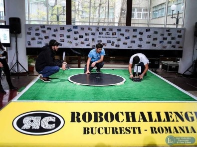 Aydın Üniversitesi Öğrencisi, Robochallenge'a Damgasını Vurdu