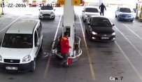 KADIN SÜRÜCÜ - Benzin istasyonunda bir garip kaza