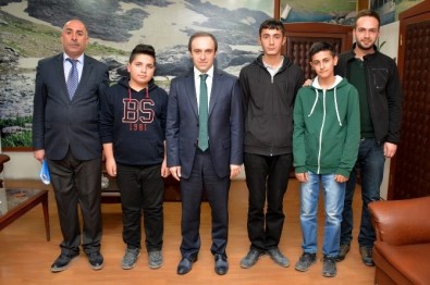 Hakkari'de Altın Ödüllü Satranç Turnuvası