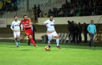 UMUT BULUT - İlk Yarı Golsüz Bitti