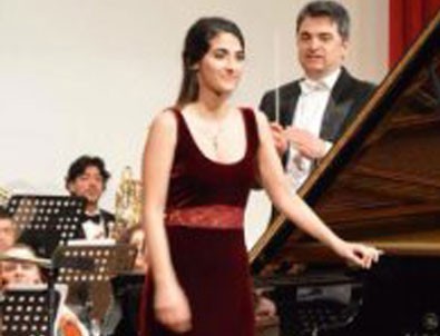 Türk piyanistten büyük başarı