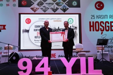Başkan Gürkan'a Anlamlı Hediye