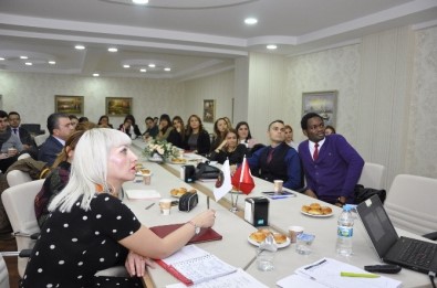 GKV'de Dil Eğitiminde Farklılaştırılmış Öğretim Çalıştayı Düzenlendi