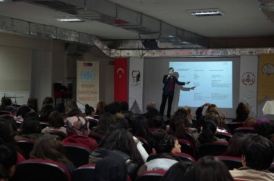 Nevşehir Belediyesi Kadın Danışma Merkezi Ürgüp'te Seminer Düzenledi