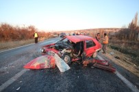 Otomobille Minibüs Çarpıştı 5 Kişi Yaralandı