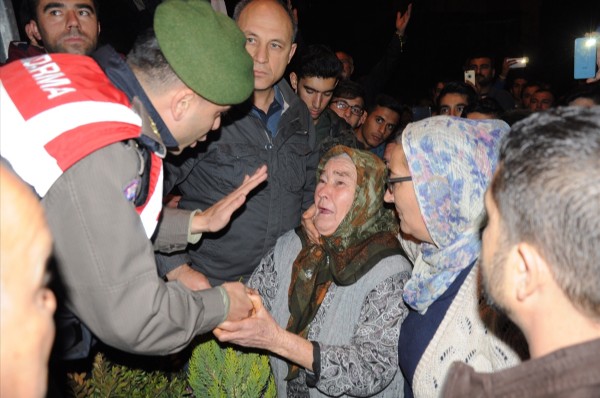 İzmir'de terörist cenazesine tepki